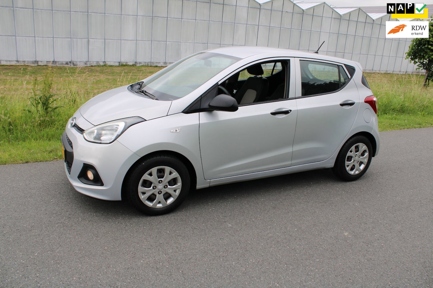 Hyundai i10 - 1.0i i-Motion 5 Drs met Airco - AutoWereld.nl