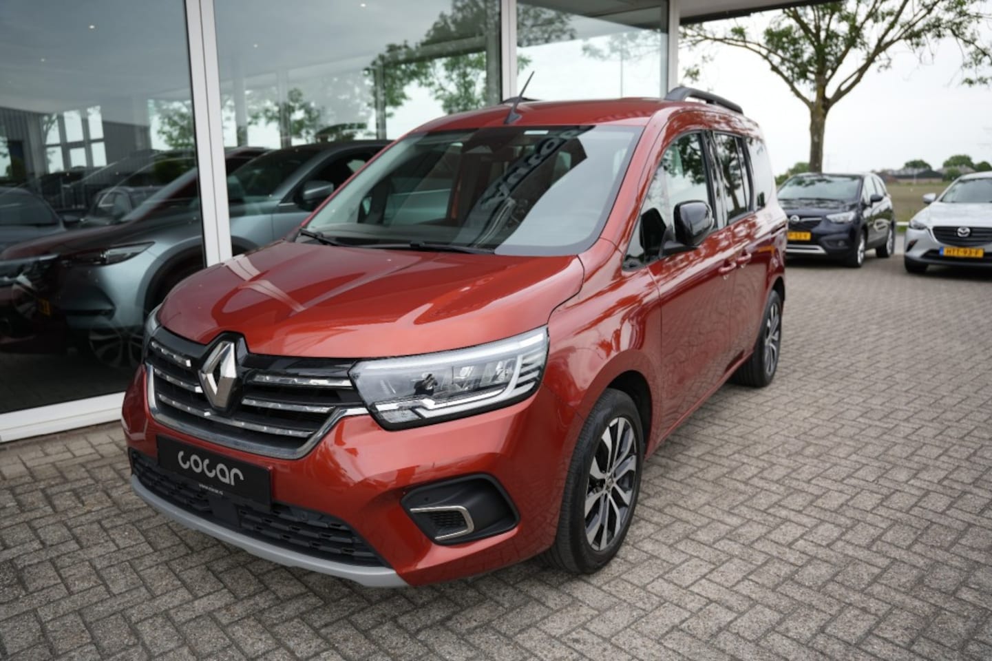 Renault Kangoo - 1.3 TCE  Techno  Navigatie  Climate Control  Cruise Control  Lichtmetalen velgen 17 - AutoWereld.nl