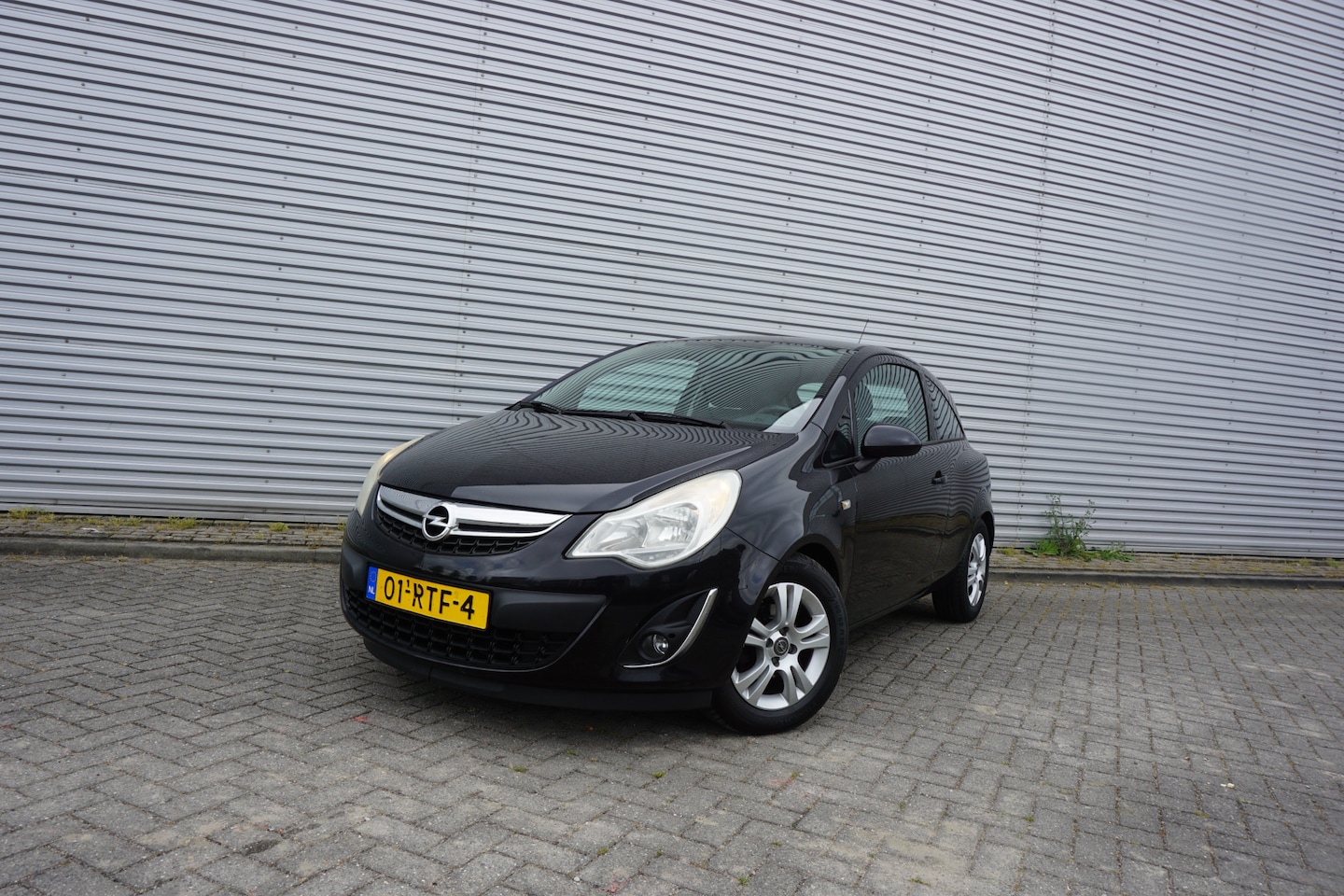 Opel Corsa - 1.3 CDTi EcoFlex S/S Cosmo Airco / Cruise / Elektr. ramen / Lm velgen / NAP / APK t/m 05-2 - AutoWereld.nl