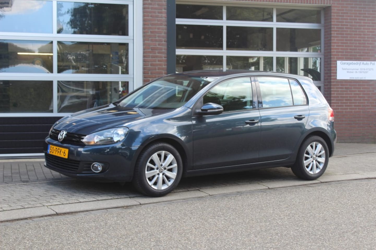 Volkswagen Golf - 1.2 TSI Tour II BlueMotion 1.2 TSI TOUR II BLUEMOTION - AutoWereld.nl