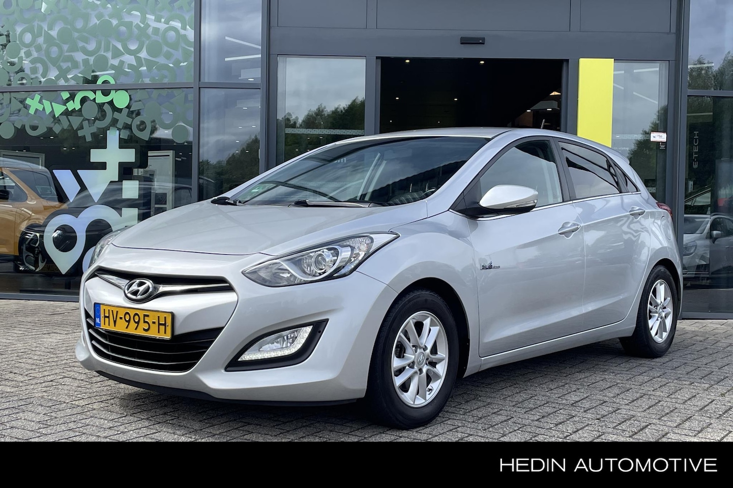 Hyundai i30 - 1.6 GDI i-Motion Plus | Climate Control | Achteruitrijcamera | Privacy Glass | Trekhaak | - AutoWereld.nl