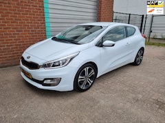 Kia Pro cee'd - 1.6 GDI ComfortLine 3-Drs Airco Navi Bj:2013 NAP