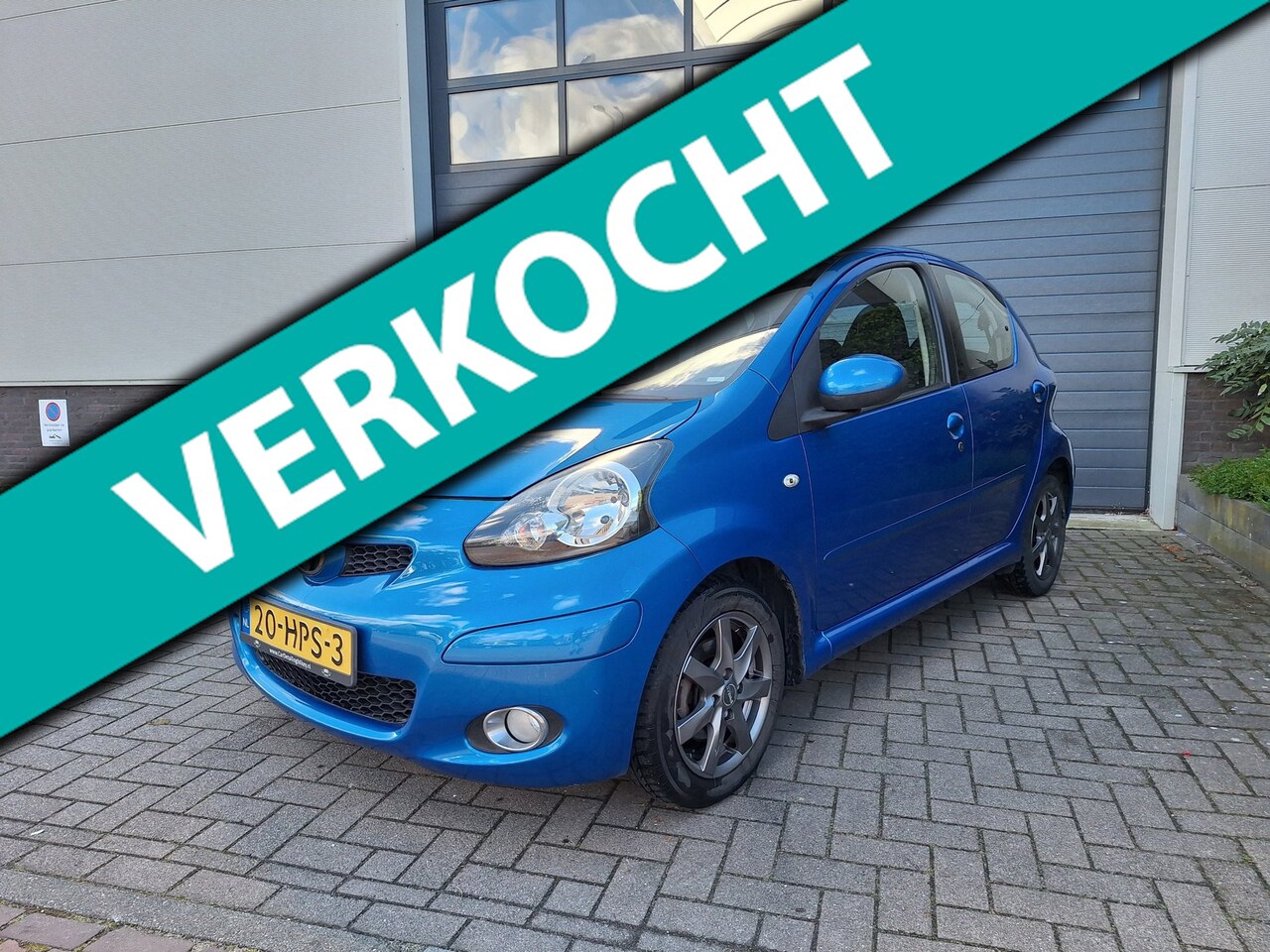 Toyota Aygo - | 1.0-12V Dynamic Blue | Nieuwe koppeling | Airco | Navi | groot scherm | - AutoWereld.nl