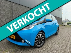 Toyota Aygo - 1.0 VVT-i x-play/Dealer OH/Nieuwe APK en beurt/NAVI/CAMERA/