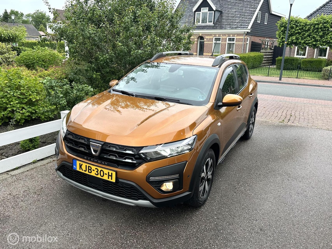 Dacia Sandero Stepway - 1.0 TCe 90 AUTOMAAT AIRCO CARPLAY NAVIGATIE CRUISE CONTROLE ACHTERUITRIJ CAMERA!! - AutoWereld.nl