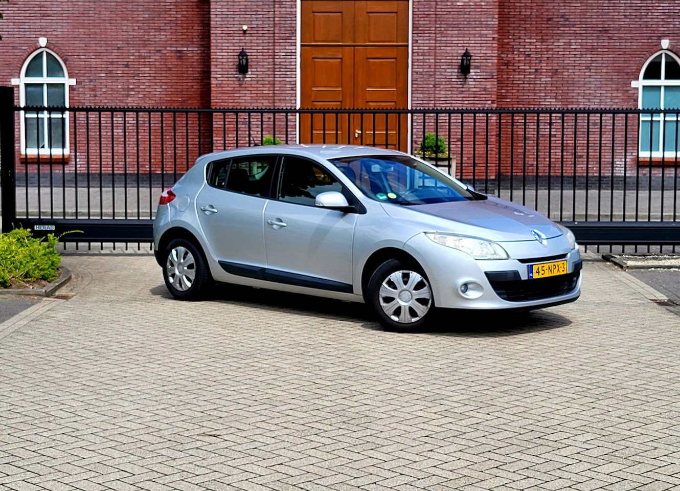 Renault Mégane - 1.6 Expression / Airco / Navi / Dealer onderhouden / Nap / Cruise - AutoWereld.nl