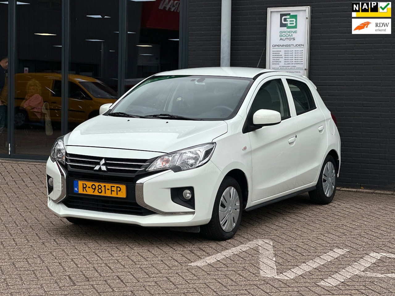 Mitsubishi Space Star - 1.2 Connect+/1STE EIG/CARPLAY/AIRCO/NL-AUTO NAP!! - AutoWereld.nl