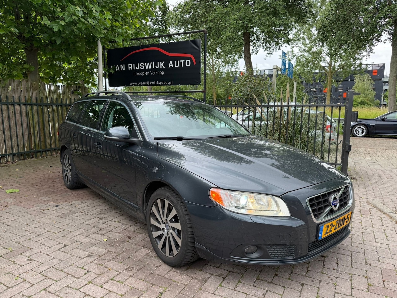 Volvo V70 - 2.0 D4 Limited Edition Xenon Leder Nav EX BPM - AutoWereld.nl