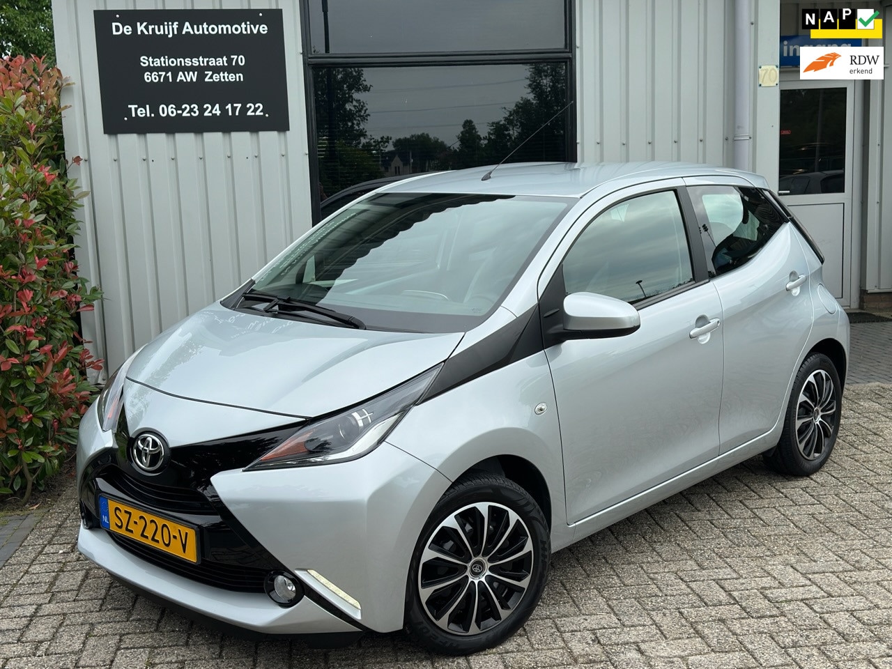 Toyota Aygo - 1.0 VVT-i x-nav|CAMERA|CARPLAY|LED|RIJKLAAR|NAP|NL-AUTO - AutoWereld.nl