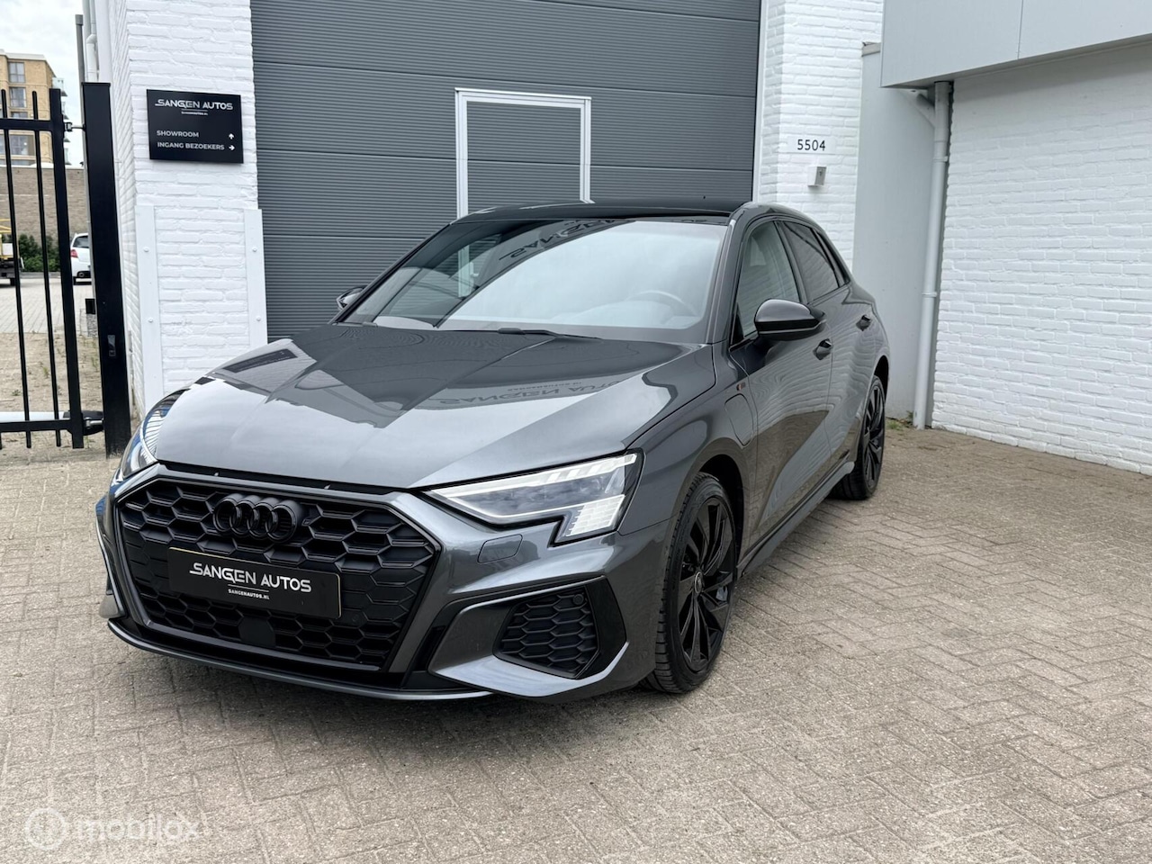 Audi A3 Sportback - 45 TFSI e S edition Competition Pano Leer - AutoWereld.nl