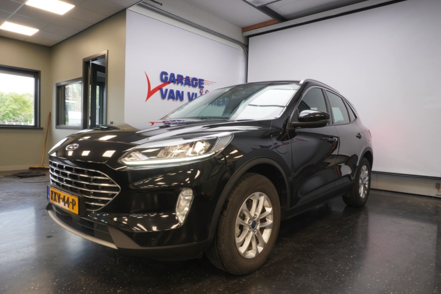 Ford Kuga - 2.5 PHEV 225PK Titanium X Camera Trekhaak Carplay Virtual Cockpi - AutoWereld.nl