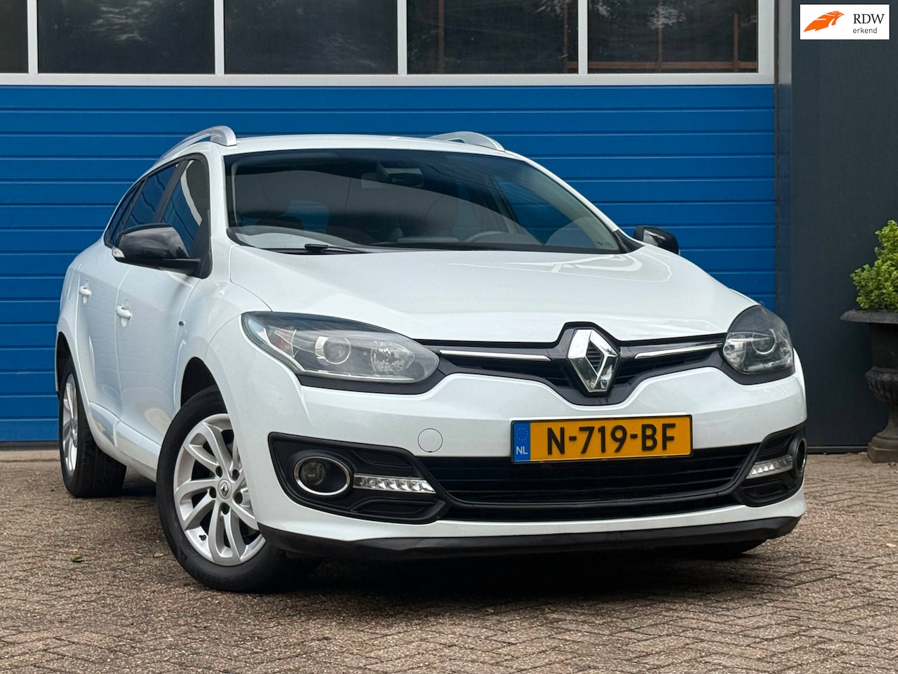 Renault Mégane Estate - 1.2 TCe Limited |Climate|Navi. - AutoWereld.nl