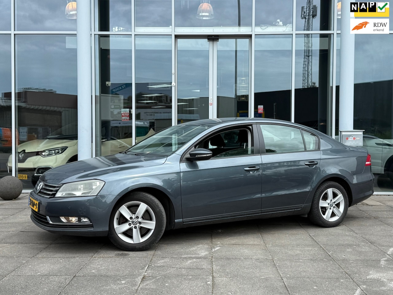Volkswagen Passat - 1.4 TSI Trendline BlueMotion|Pdc|Camera - AutoWereld.nl