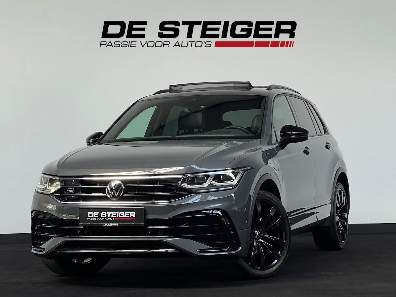 Volkswagen Tiguan - 1.4 TSI eHybrid R-Line 245pk Pano 360 Trekhaak - AutoWereld.nl