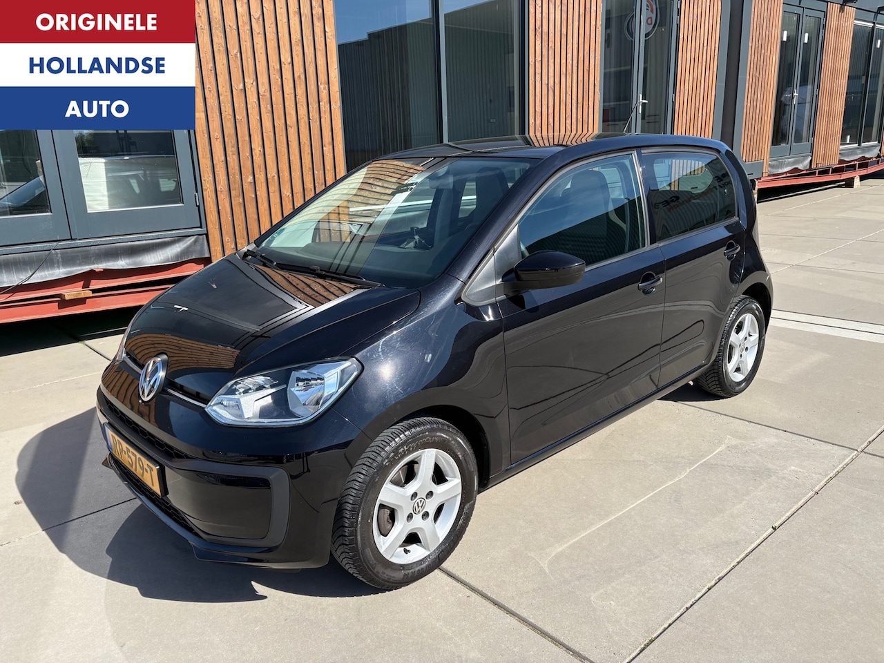 Volkswagen Up! - 1.0 BMT Zwart Airco BT Aux 100% VW DealerAuto - AutoWereld.nl