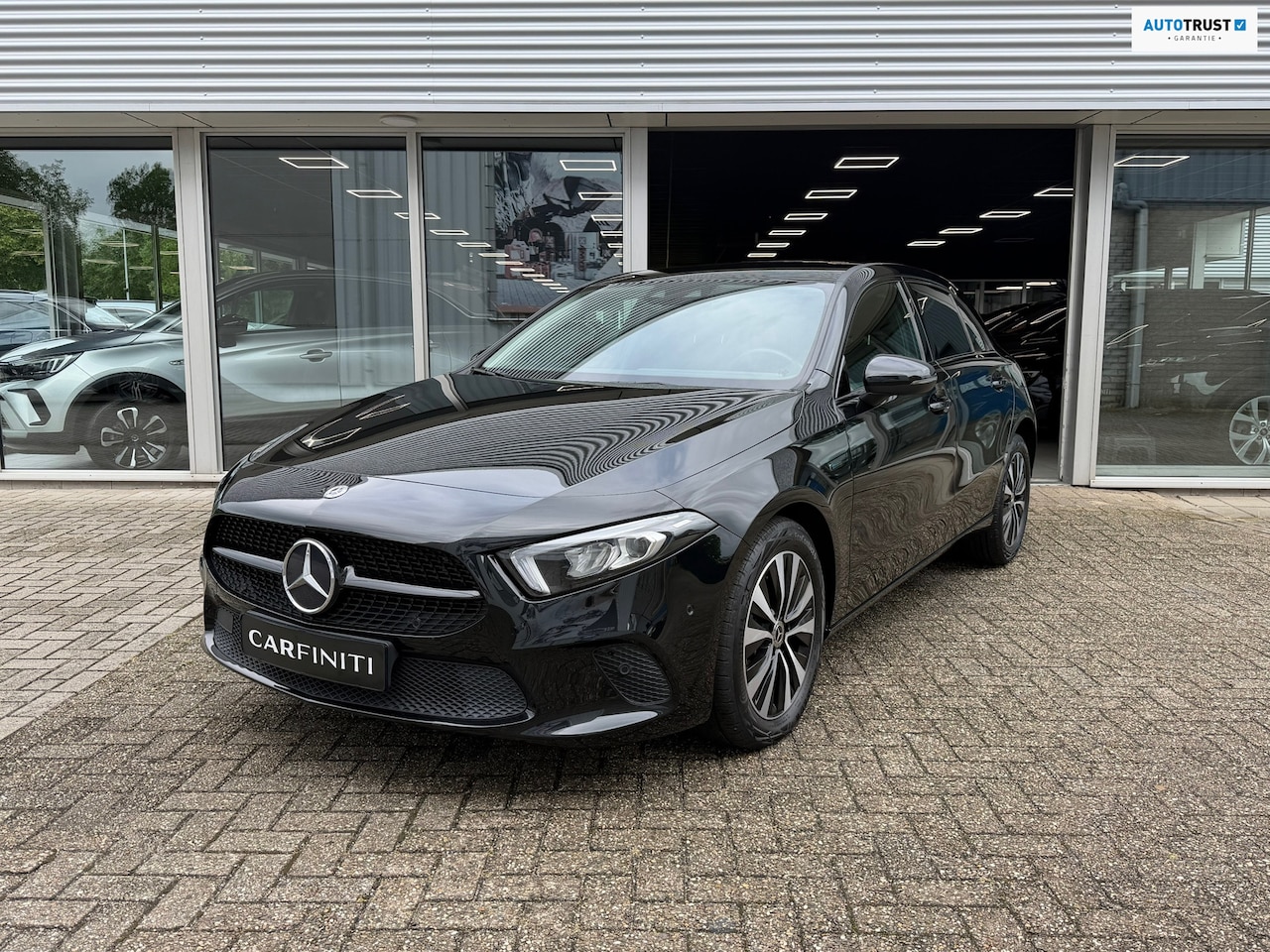 Mercedes-Benz A-klasse - 250 e Advantage 218 Pk | Navigatie | Cruise | Clima | Halfleder-Stof | 17" Lichtmrtaal. - AutoWereld.nl