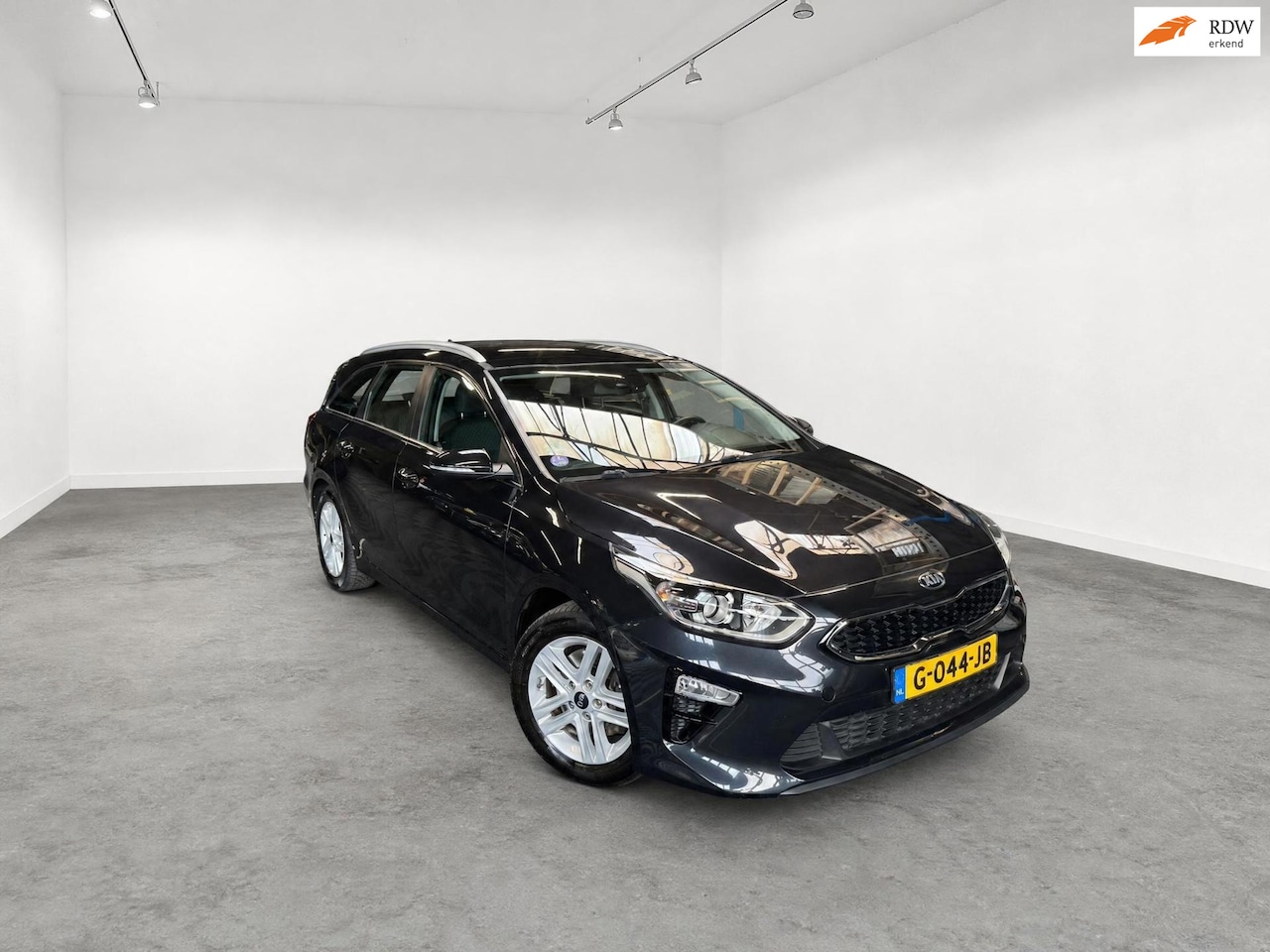 Kia Cee'd Sportswagon - Ceed 1.0 T-GDi DynamicLine|CLIMA|CARPLAY|CAMERA|NAVI|INRUIL & LEASE MOGELIJK - AutoWereld.nl