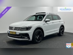 Volkswagen Tiguan - 1.4 TSI 4Motion Highline Business R PANO CAMERA NAVI CRUISE CARPLAY