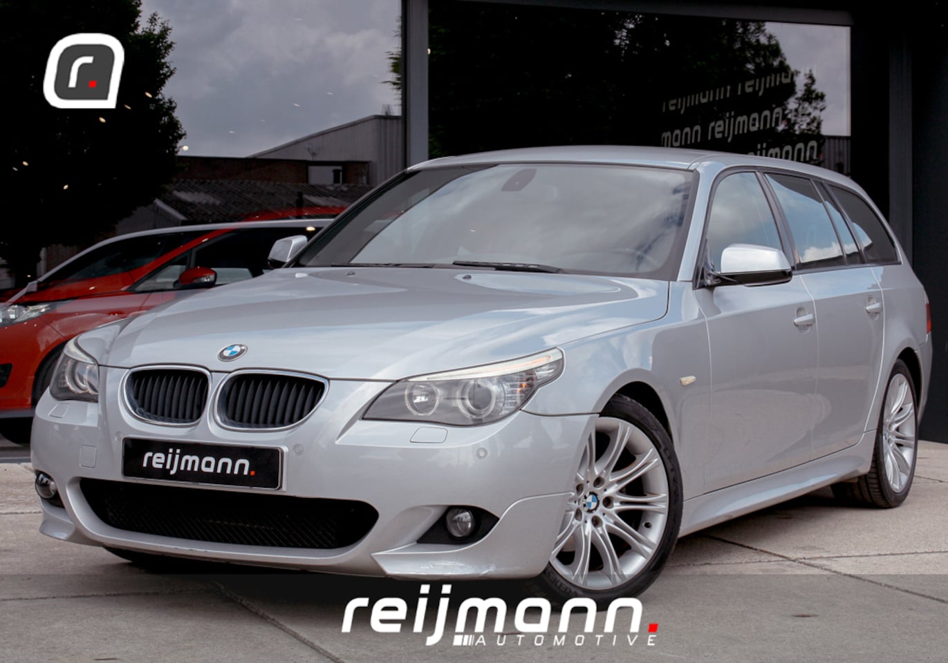 BMW 5-serie Touring - 520i M-Sport Edition LCI | NL Auto | 2de Eigenaar | Youngtimer - AutoWereld.nl