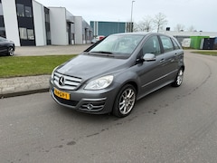 Mercedes-Benz B-klasse - 180 BlueEFFICIENCY Business CLass bj 2011 AIRCO