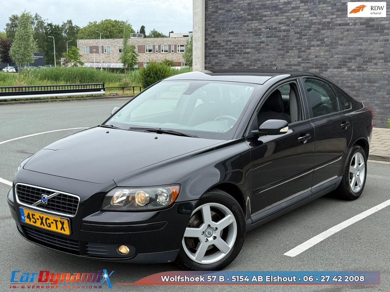 Volvo S40 - 2.4 Kinetic | 2e Eigenaar | Distributie 2022 | 5-Cilinder | R-Line LMV - AutoWereld.nl