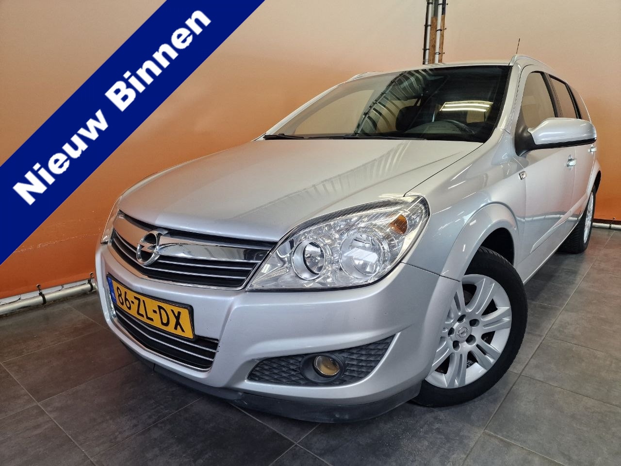 Opel Astra Wagon - 1.6 Executive trekhaak | airco | lichtmetalen wielen - AutoWereld.nl