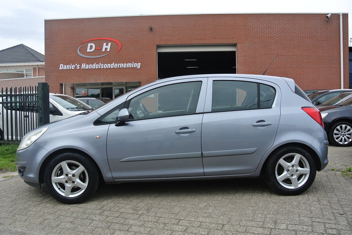 Opel Corsa - 1.4-16V Enjoy airco apk 20-02-2027 inruil mogelijk nap - AutoWereld.nl