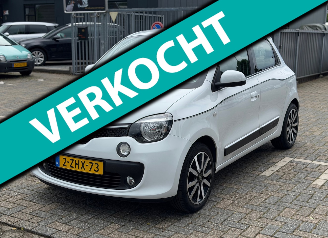 Renault Twingo - 0.9 TCe Dynamique | Camera | R-Link | Navi | Cruise | Parkeersens. | Airco - AutoWereld.nl