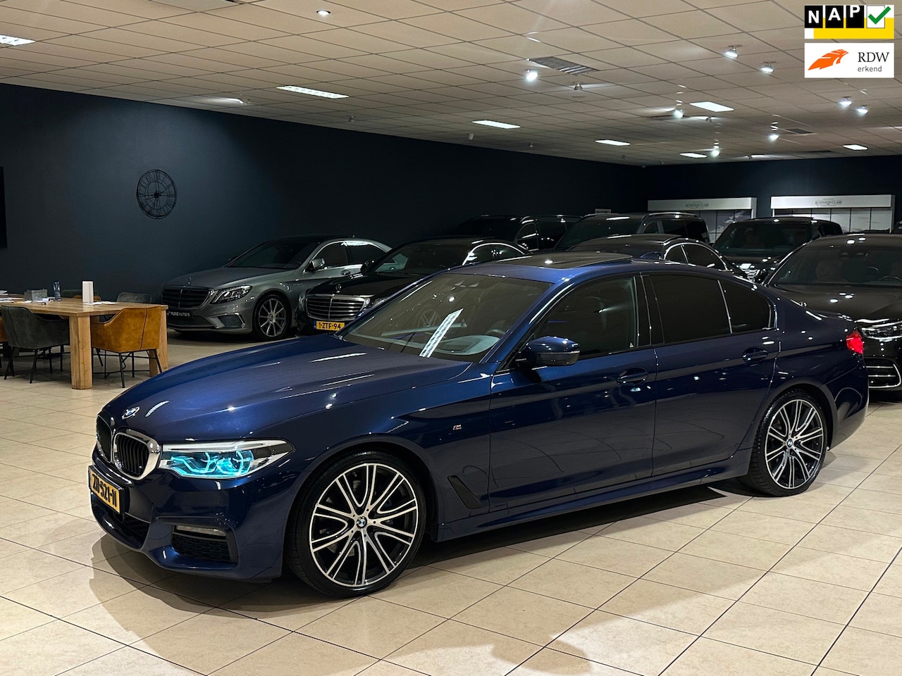 BMW 5-serie - 530i M-SPORT|ORIG-NL|BTW|ACC|HUD|SOFTCLOSE|VOLL - AutoWereld.nl