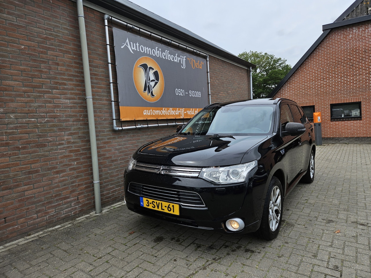 Mitsubishi Outlander - 2.0 PHEV instyle 2.0 PHEV Instyle+ - AutoWereld.nl