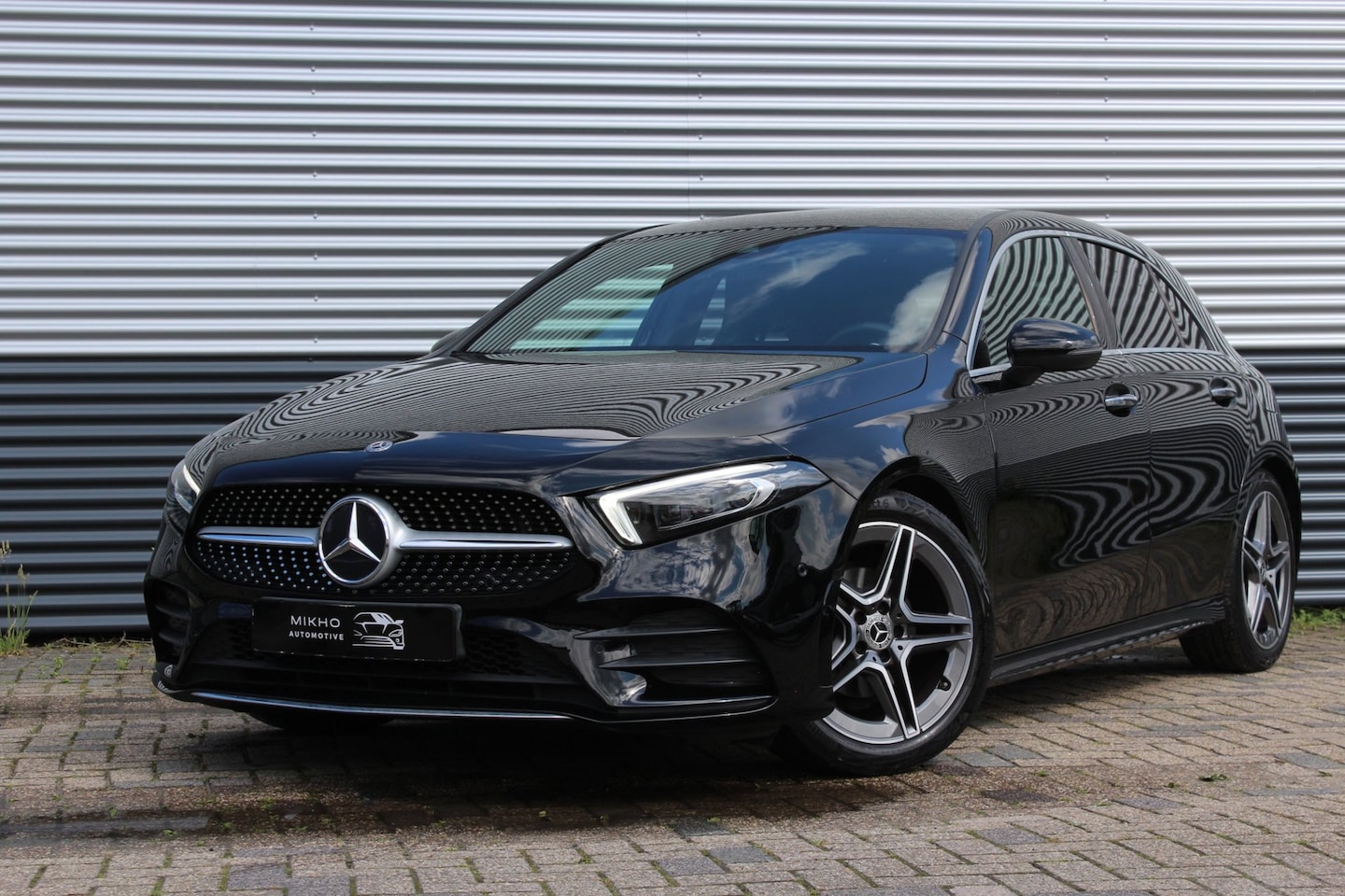 Mercedes-Benz A-klasse - 180 | AMG | Memory seat | Camera | Multibeam LED | Stoelverwarming | Trekhaak | - AutoWereld.nl