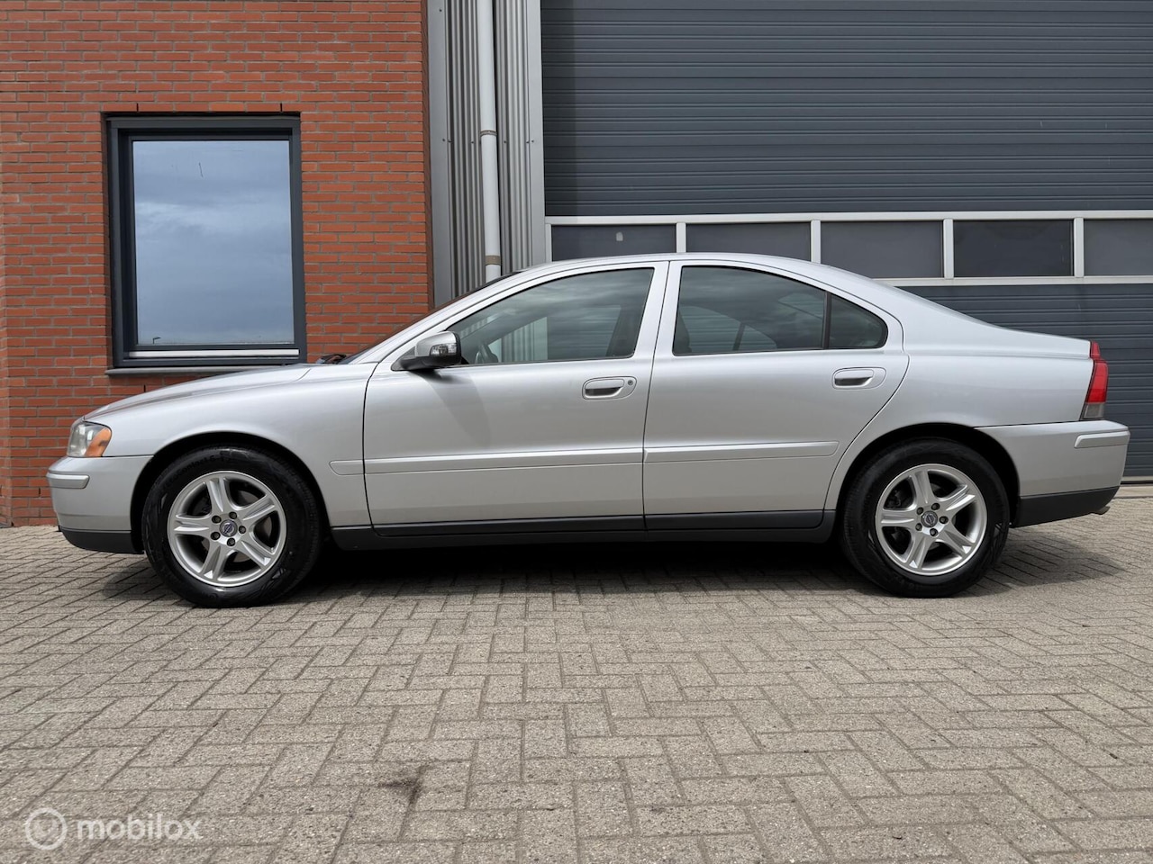 Volvo S60 - 2.4 Edition II Automaat - apk: 7-2027 - AutoWereld.nl