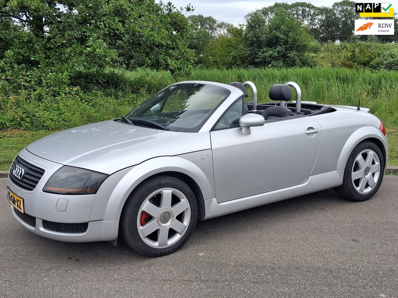 Audi TT Roadster - 1.8 5V Turbo quattro BJ 2001 Cabrio APK Gekeurd Boekjes Aanwezig - AutoWereld.nl