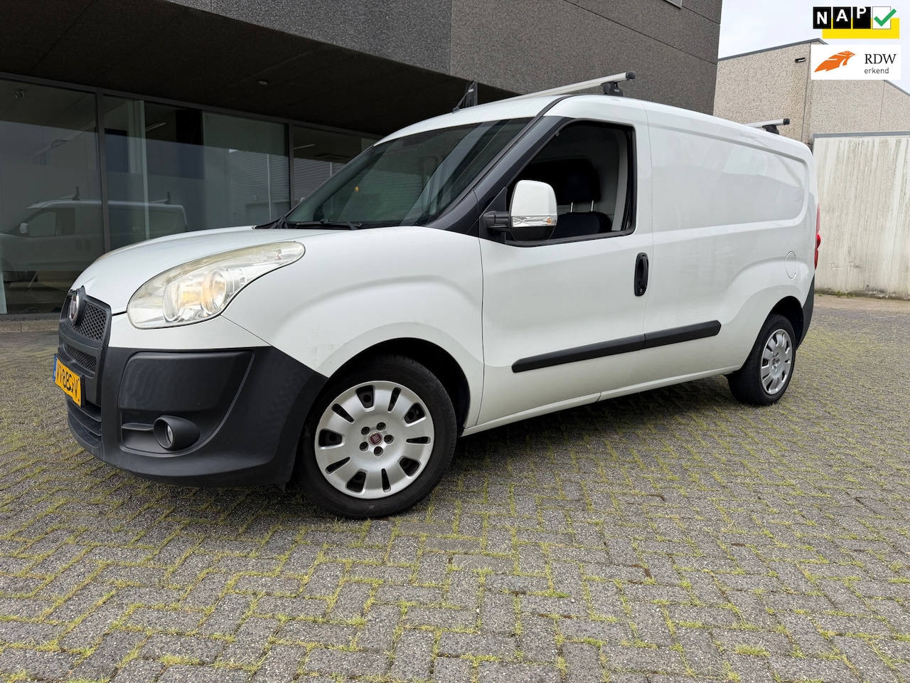 Fiat Doblò Cargo - 1.6 MultiJet SX Maxi AIRCO BJ 10-2013 APK 5-2027 - AutoWereld.nl