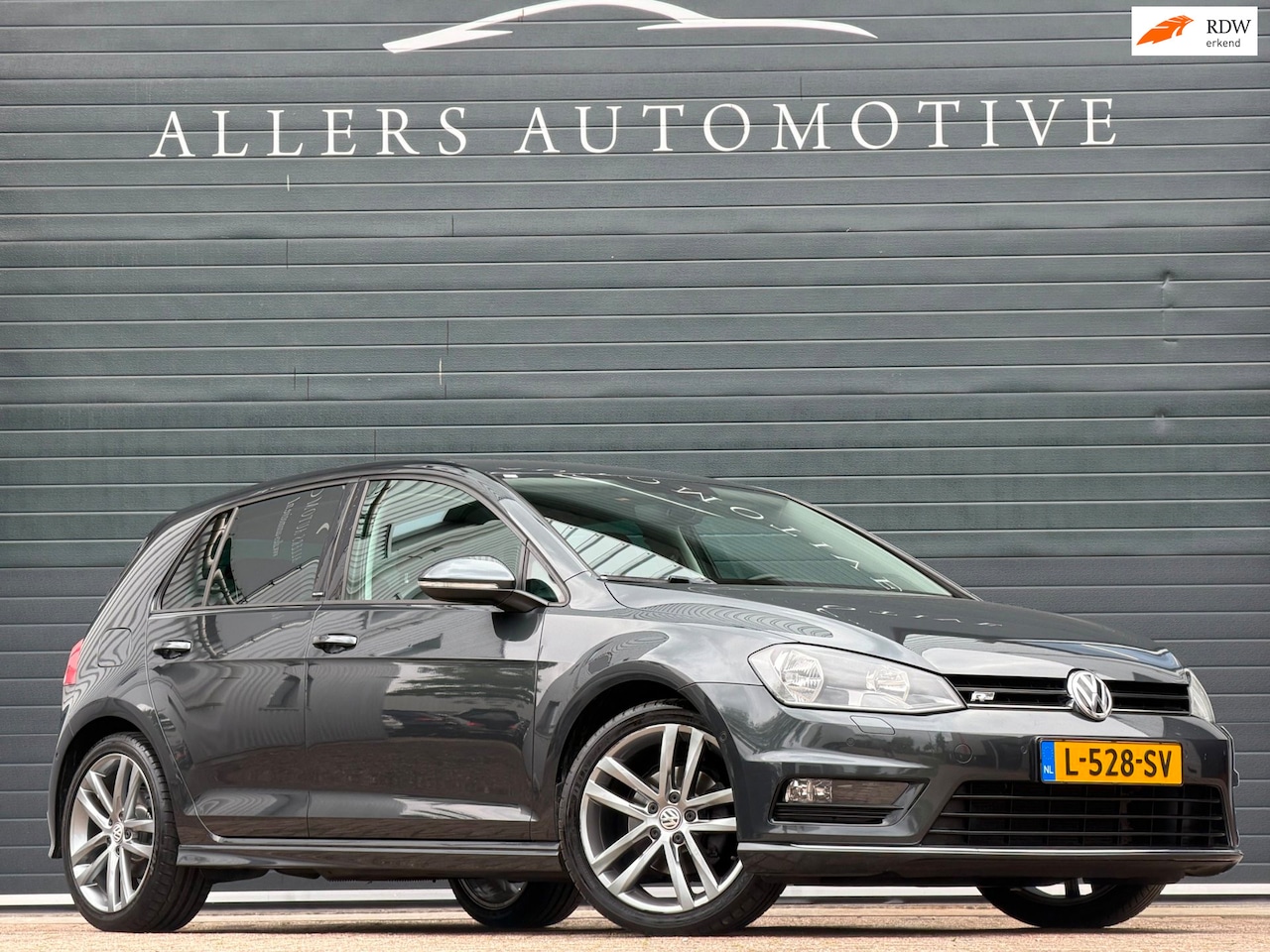 Volkswagen Golf - 1.4 TSI ACT Connected Series R-line|AUTOMAAT|CAMERA|STOEL/STOEL VERWM. - AutoWereld.nl