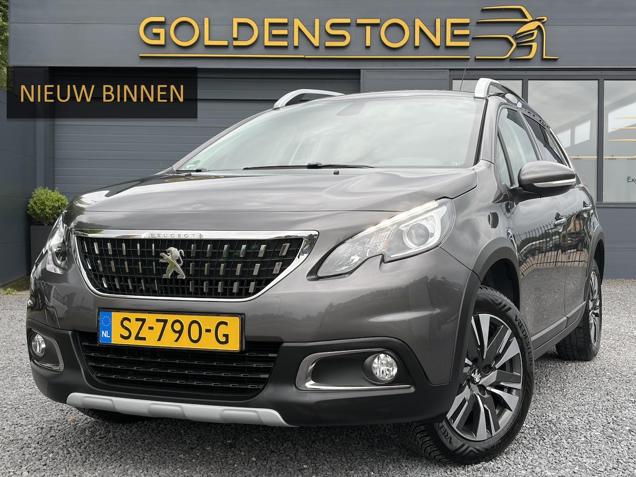 Peugeot 2008 - 1.2 PureTech Allure 1e Eigenaar,Trekhaak,Carplay,Navi,Camera,Halfleder,110pk,Pdc,Lm velgen - AutoWereld.nl