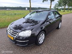Volkswagen Jetta - 1.6 FSI Trendline