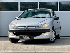 Peugeot 206 - 1.4 Gentry | 145.000 km | Nieuwe koppeling