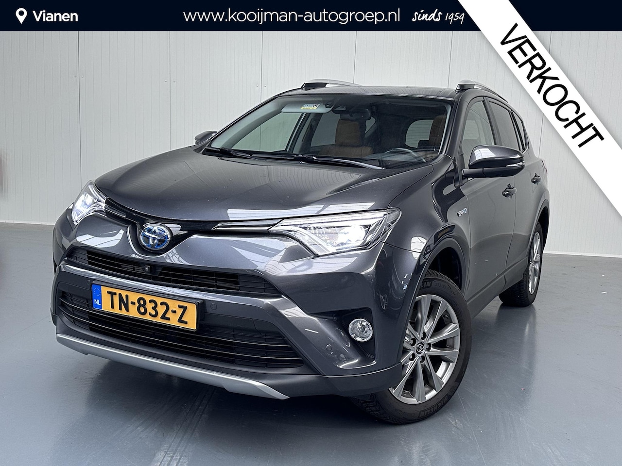 Toyota RAV4 - 2.5 Hybrid AWD Energy Plus met speciaal Leder interieur! NL Auto, all season banden , 1650 - AutoWereld.nl