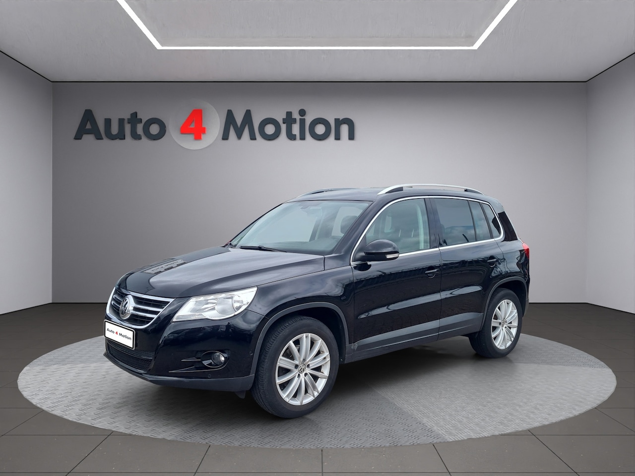 Volkswagen Tiguan - 1.4 TSI Sport&Style Met ECC I NAVIG I PANO I TREKHAAK - AutoWereld.nl