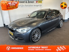 BMW 1-serie - M135i xDrive High Executive 6 Cilinder | Panoramadak | Harman/Kardon | Lederen bekleding |