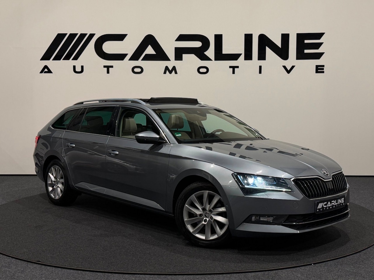 Skoda Superb Combi - 1.4 TSI ACT Style Business AUTOMAAT PANO SFEERVER. ACC ASSIST MEMORY NAP GARANTIE APK - AutoWereld.nl
