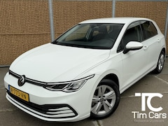 Volkswagen Golf - 1.0 TSI Life Business Stoel- en stuurverwarming | LED verlichting | Adaptieve cruise contr
