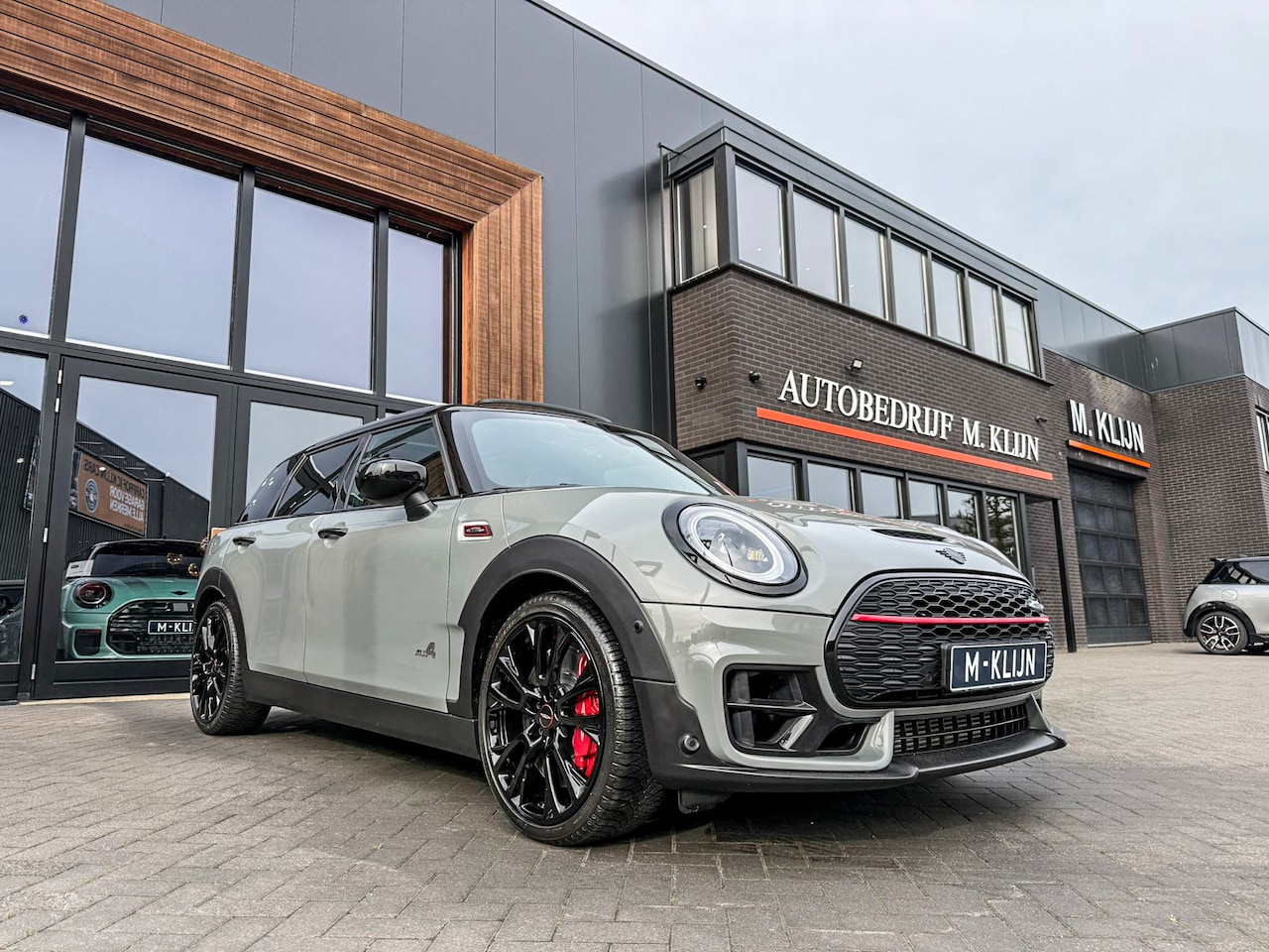 MINI Clubman - Mini 2.0 JCW ALL4 John Cooper Works F1 aut 306pk/Nardo/Pano/Camera/19"Jcw - AutoWereld.nl