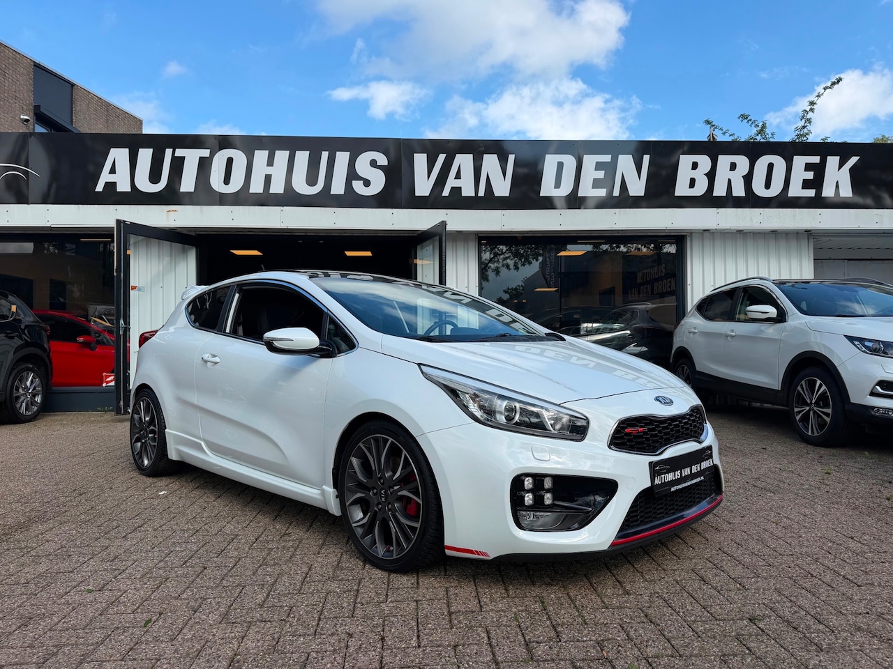 Kia Cee'd - 1.6 GT|204Pk|Pano|Navi|Cruise|Xenon|Clima|Lmv|Pdc|Elek Pakket|Nw Apk - AutoWereld.nl