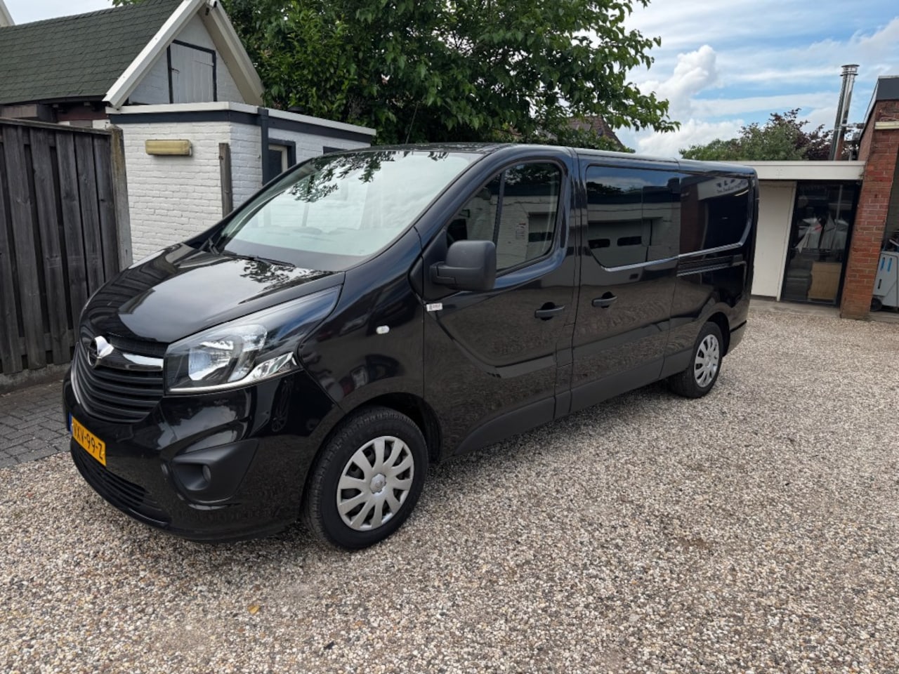 Opel Vivaro - 1.6 CDTI L2H1 DC 2 schuifdeuren,leer,trekhaak euro 6 - AutoWereld.nl
