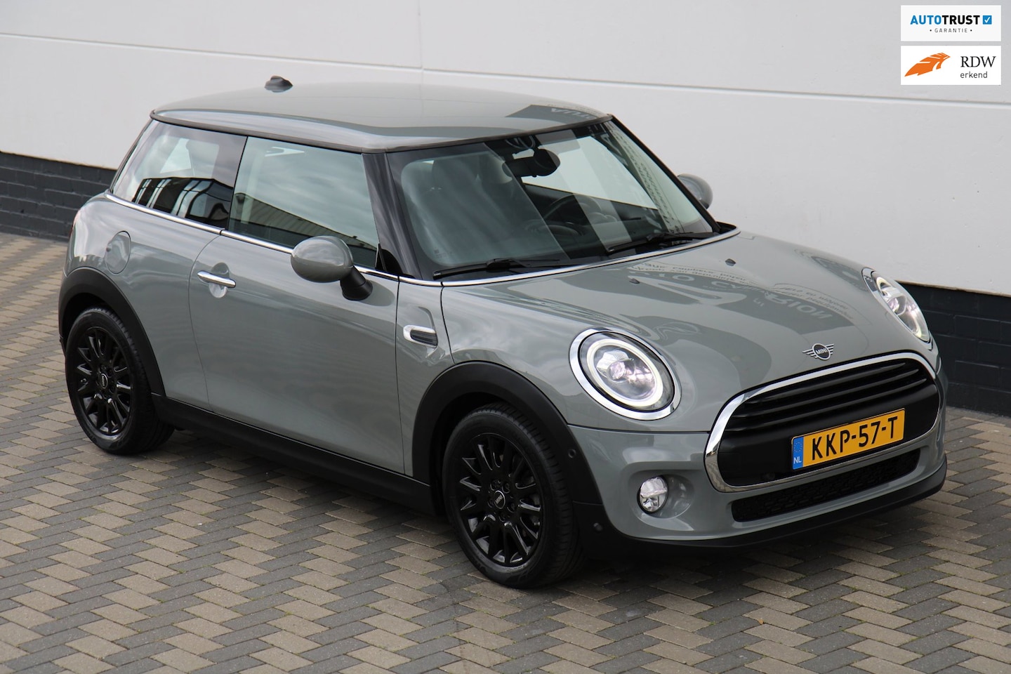 MINI Cooper - 1.5 Automaat LED Xenon Clima PDC extra winterset - AutoWereld.nl