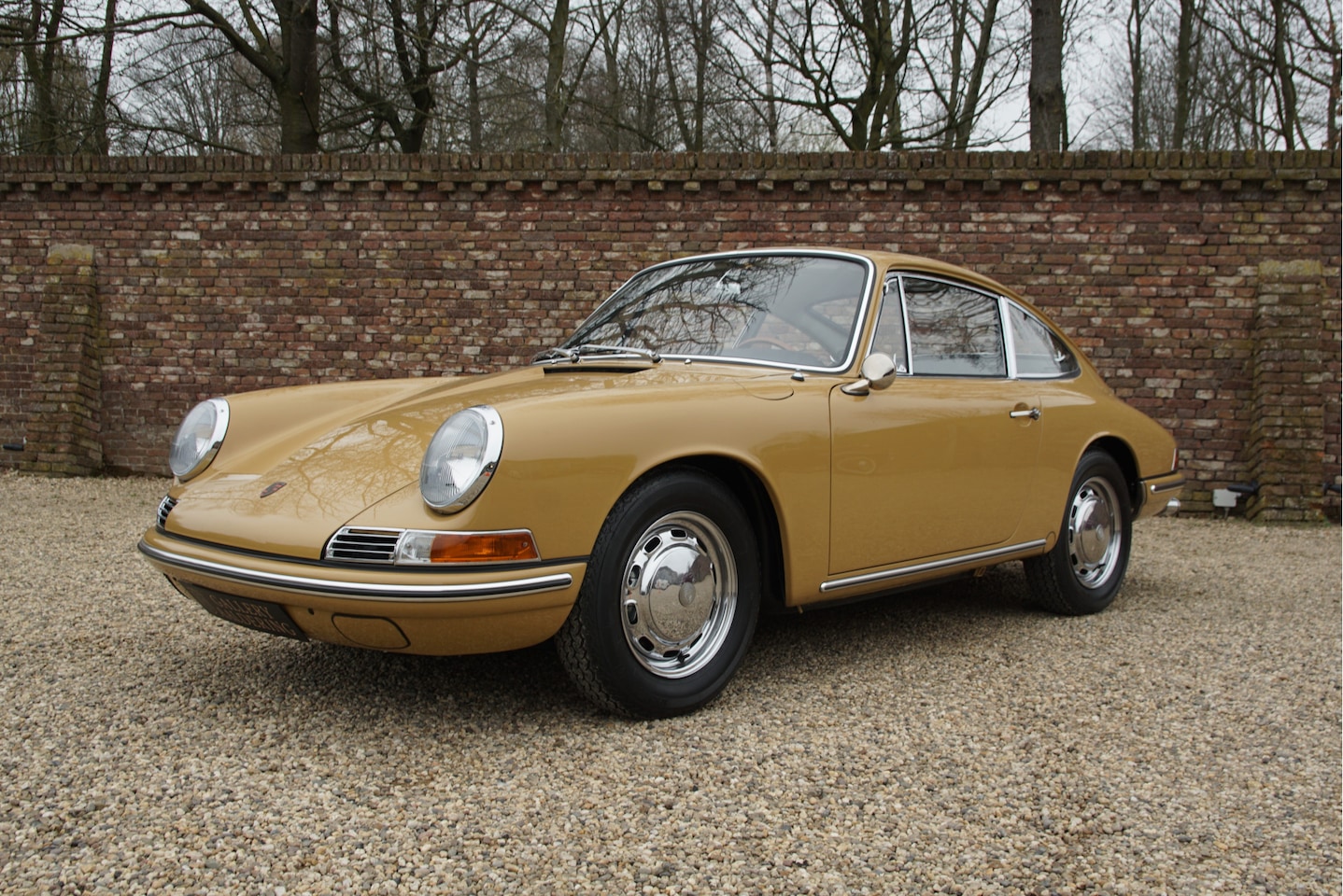 Porsche 911 - Urmodell 2.0 SWB "Passionate restoration" Passionate "Bare metal" restoration by marque sp - AutoWereld.nl