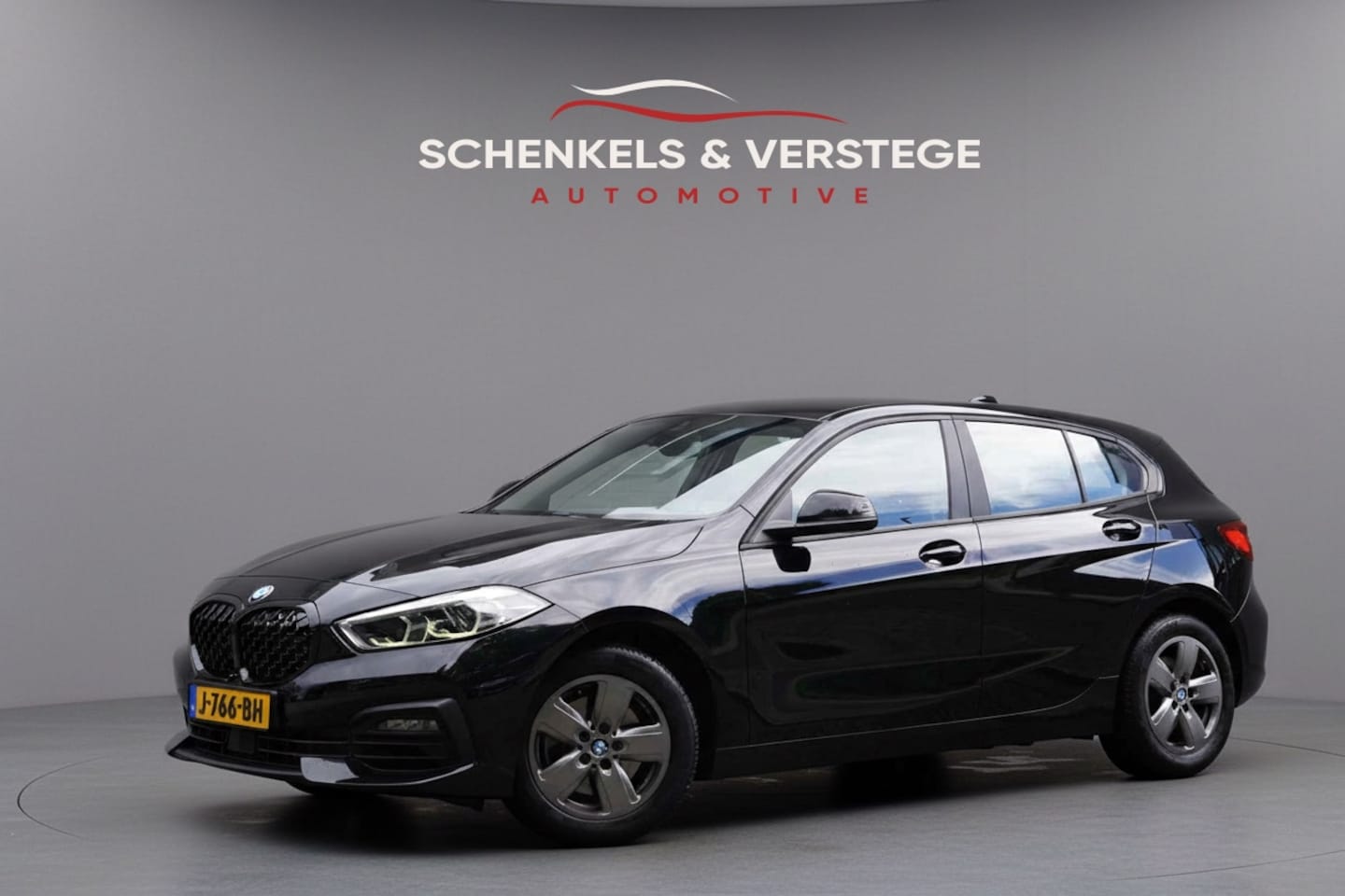BMW 1-serie - 118i Executive Edition / BTW / Automaat / Led / Navi / Cruise / - AutoWereld.nl