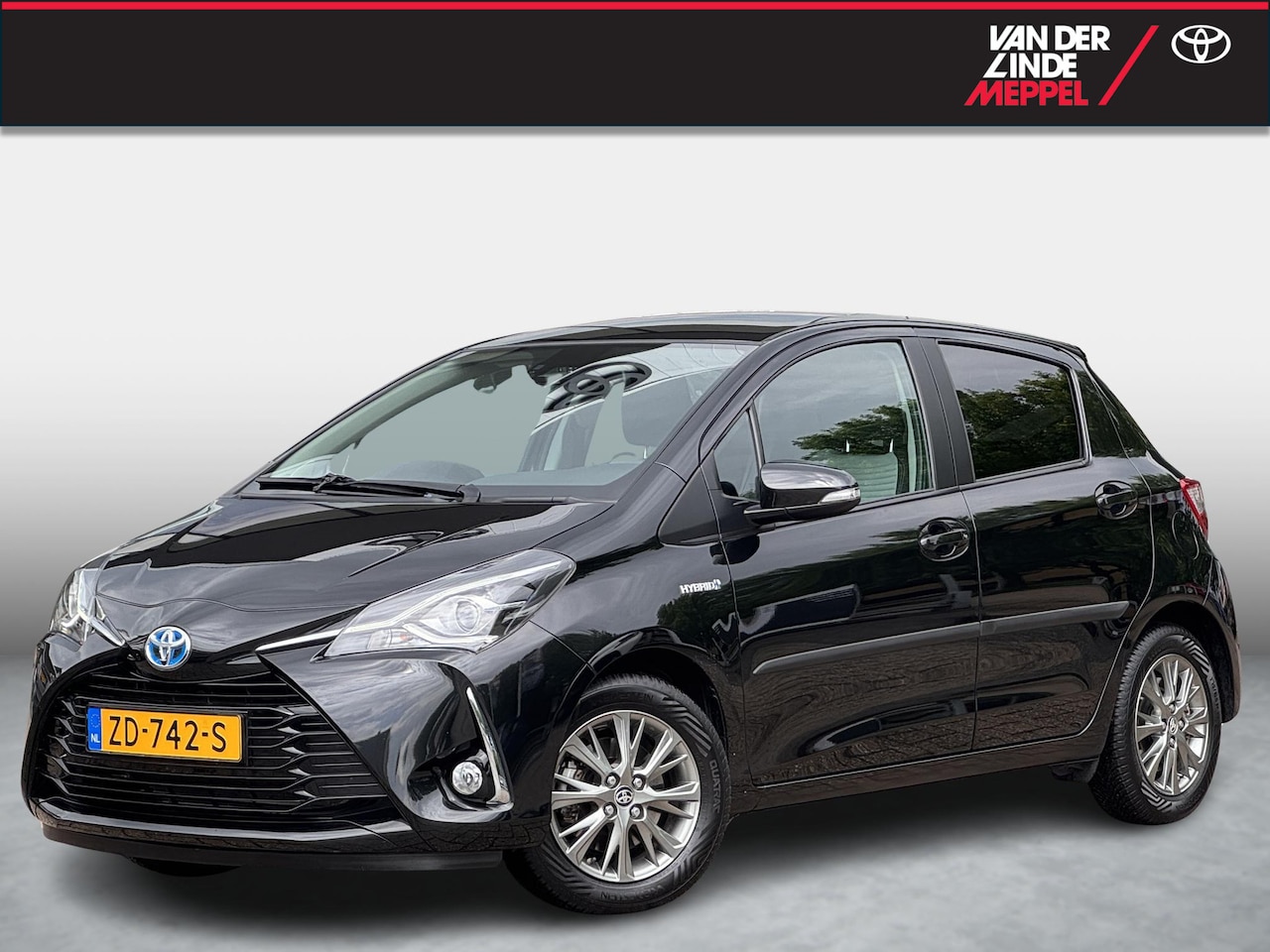 Toyota Yaris - 1.5 Hybrid Dynamic Navi Spoiler Cruise - AutoWereld.nl